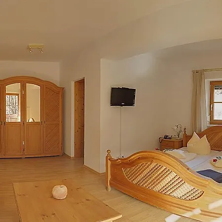Bavaria Hotel 3*